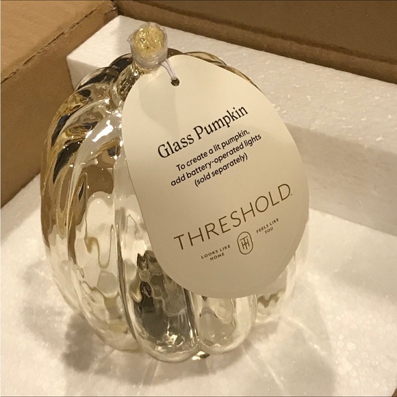 Medium Glass Pumpkin Figurine Champagne - Threshold - Picture 7 of 7